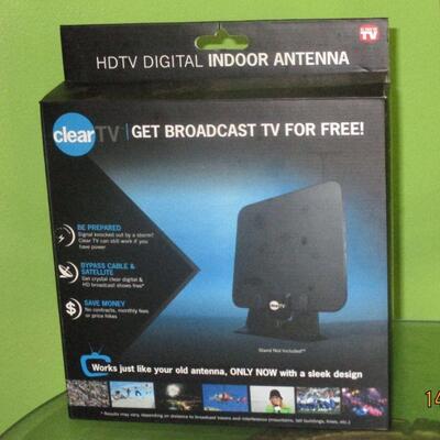 Lot 31 - 3 Antenna