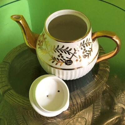 Lot 39 - Arthur Wood Teapot