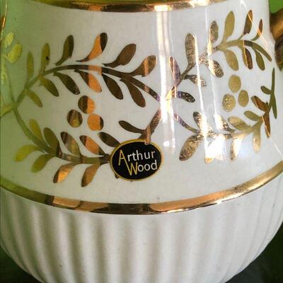 Lot 39 - Arthur Wood Teapot
