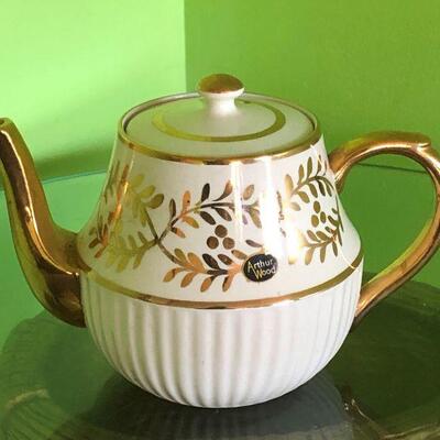 Lot 39 - Arthur Wood Teapot