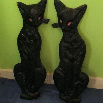Lot 44 - Black Ceramic Cats Wall DÃ©cor
