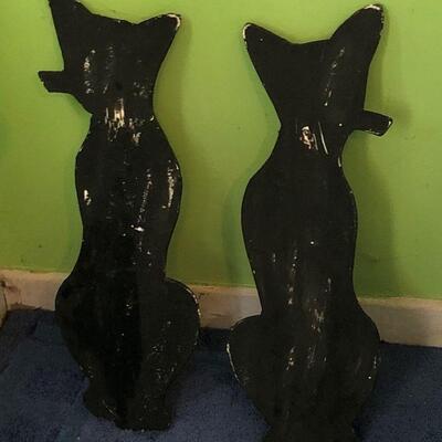 Lot 44 - Black Ceramic Cats Wall DÃ©cor