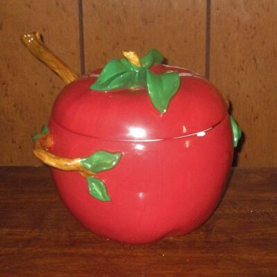 Lot 57 - Apple Soup Tureen with Ladle