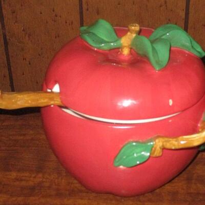 Lot 57 - Apple Soup Tureen with Ladle