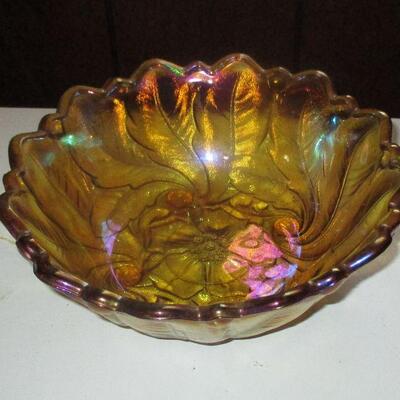 Lot 70 - Indiana Glass Wild Rose Bowl Carnival Glass