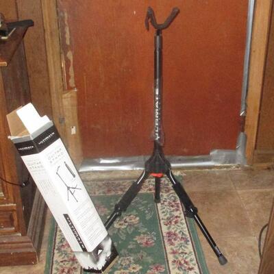 Lot 71 - Guitar Stand