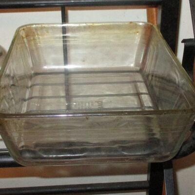Lot 129 - Glass Baking and Mixing Dishes LOCAL PICK UP ONLY
