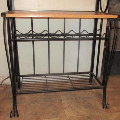 Lot 130 - Metal Bakers Rack LOCAL PICK UP ONLY