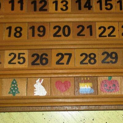 Lot 177 - Wall Hanging Perpetual Calendar