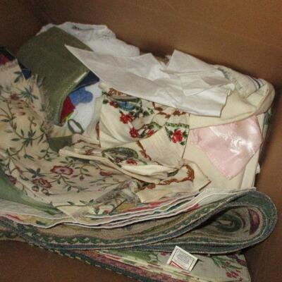 Lot 193 - Misc Linens LOCAL PICK UP ONLY