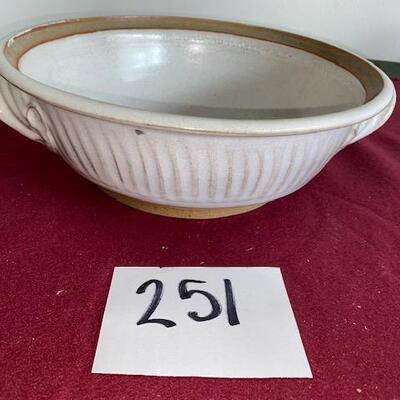 Lot 251 - Stoneware Bowl