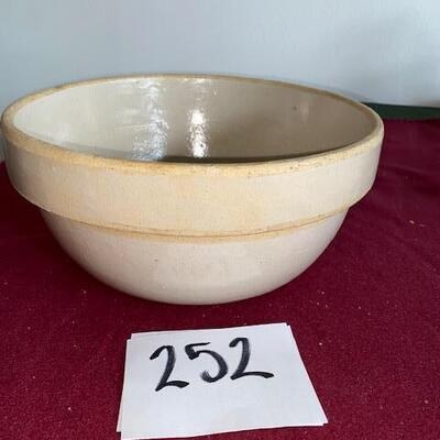 Lot 252 - Stoneware Crock bowl