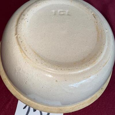 Lot 252 - Stoneware Crock bowl