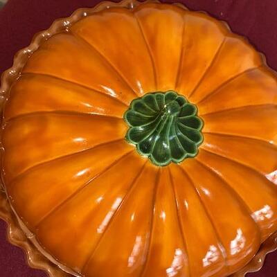 Lot 262 - Pumpkin Pie Dish