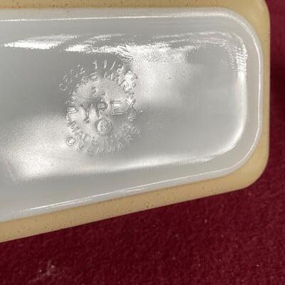 Lot 264 - Vintage Pyrex Homestead Refrigerator Dish
