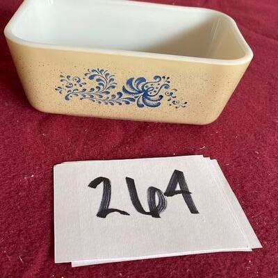 Lot 264 - Vintage Pyrex Homestead Refrigerator Dish