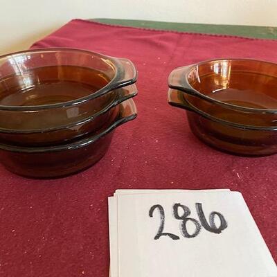 Lot 286 - Lovewear dishes