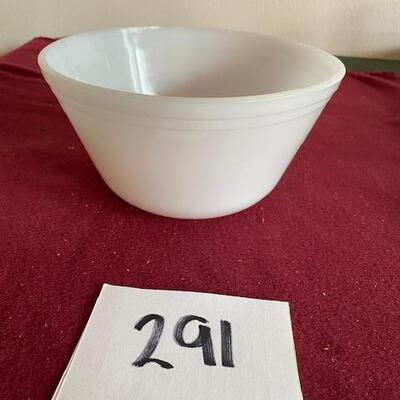 Lot 291 - Vintage Federal Milk Glass Bowl