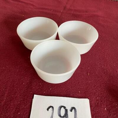 Lot 292 - Fire King Milk Glass bowls