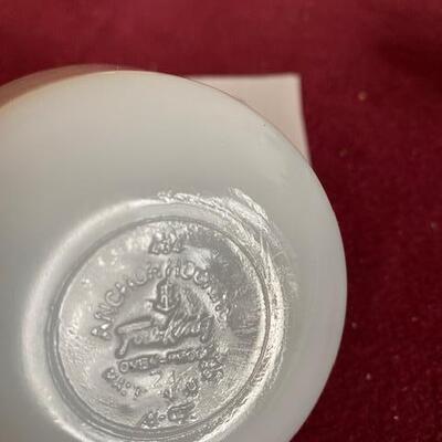 Lot 292 - Fire King Milk Glass bowls