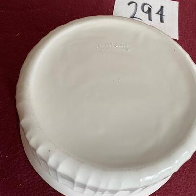 Lot 294 - Corningware French White Casserole