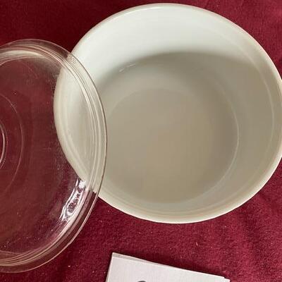 Lot 295 - white casserole