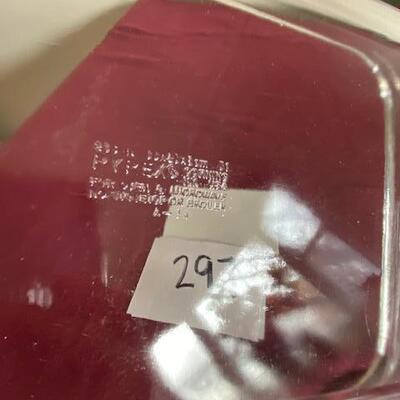 Lot 297 - Pyrex baking pan
