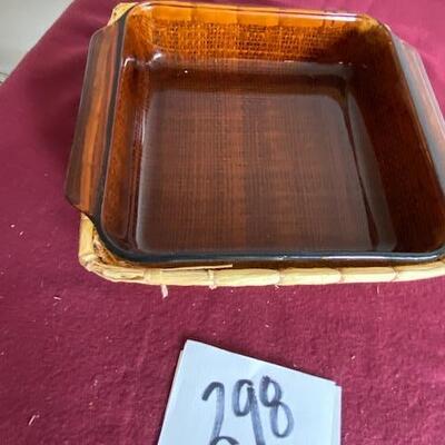 Lot 298 - Anchor Hocking square baking dish in basket