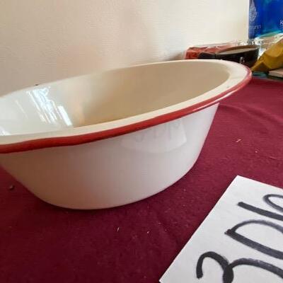 Lot 306 - Vintage Enamelware Bowl