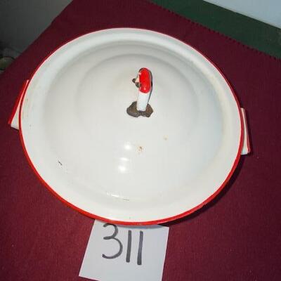 Lot 311 - Vintage Enamelware Pot