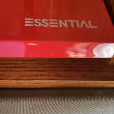 Pro-Ject - Essential Stereo Turntable - High Gloss Red