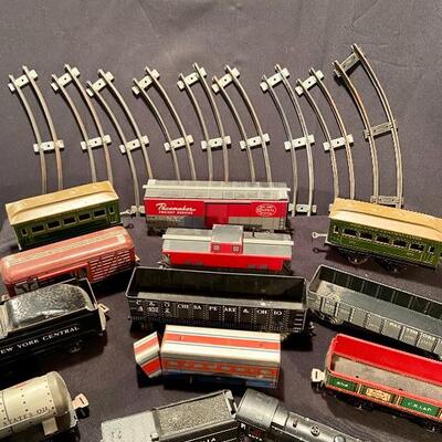 Lot 165: Mar-Lines & Marx Trains and more