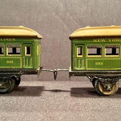 Lot 165: Mar-Lines & Marx Trains and more