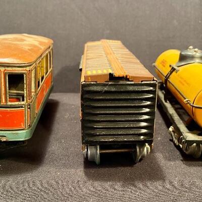 Lot 165: Mar-Lines & Marx Trains and more