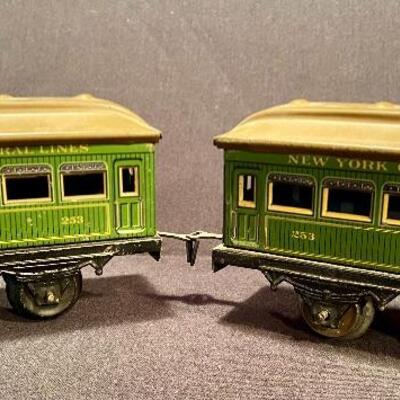 Lot 165: Mar-Lines & Marx Trains and more