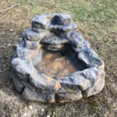 Lot OS 9: Faux Rock Pond