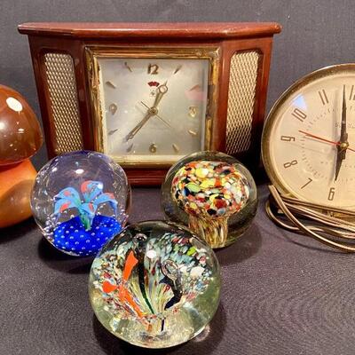 Lot 166: Vintage Westclox Big Ben Electric clock and more