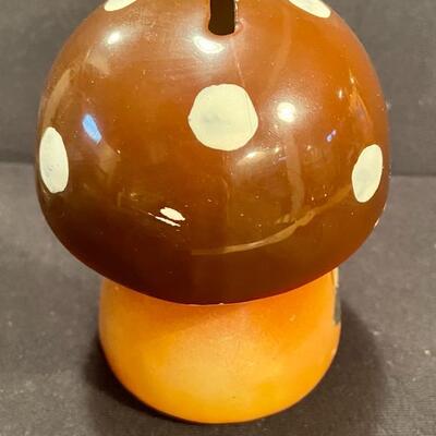 Lot 166: Vintage Westclox Big Ben Electric clock and more
