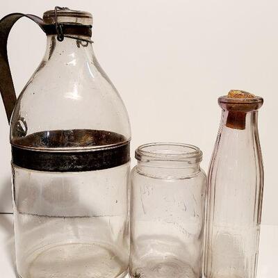 Lot 187A: 3 pieces incl. a Gallon sized 1898 AG Smalley Glass Tin Top Milk Bottle 