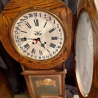 Lot 170: Vintage Regulator Clock