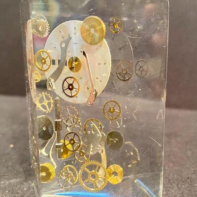 Lot 173: Vintage Kieninger Obergfle Anniversary Clock and more 