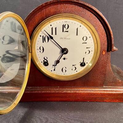 Lot 176: Vintage Seth Thomas clock