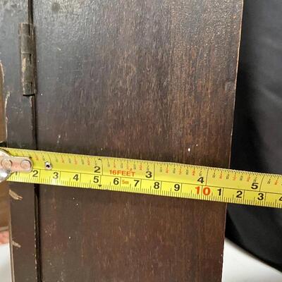 Lot 175: Antique New Haven Clock