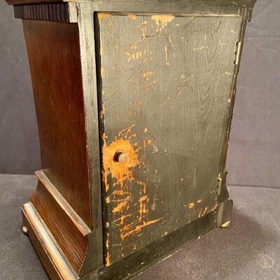 Lot 177: Antique Seth Thomas clock 