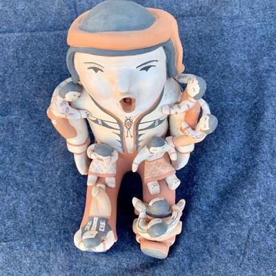 LOT 52  VINTAGE SIGNED ADA SUINA MALE CLAY STORYTELLER WITH EIGHT CHILDREN COCHITI PUEBLO NATIVE AMERICAN