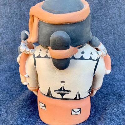 LOT 52  VINTAGE SIGNED ADA SUINA MALE CLAY STORYTELLER WITH EIGHT CHILDREN COCHITI PUEBLO NATIVE AMERICAN