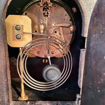 Lot 181: Vintage New Haven Clock and more
