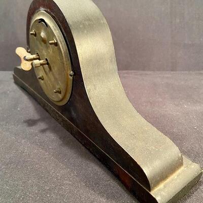 Lot 181: Vintage New Haven Clock and more