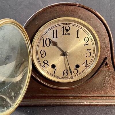 Lot 181: Vintage New Haven Clock and more