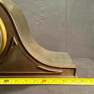 Lot 181: Vintage New Haven Clock and more